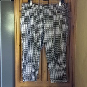 FINAL SALE PRICE Coldwater Creek Like New Dress Capri Pants Size 16